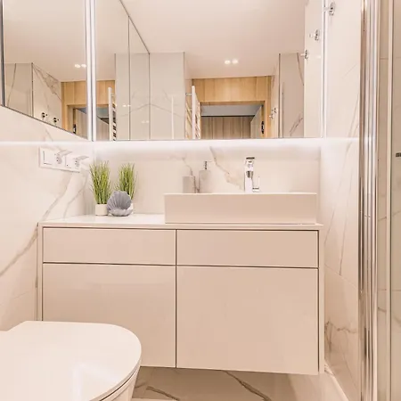 Marea Seaside By 2homerent